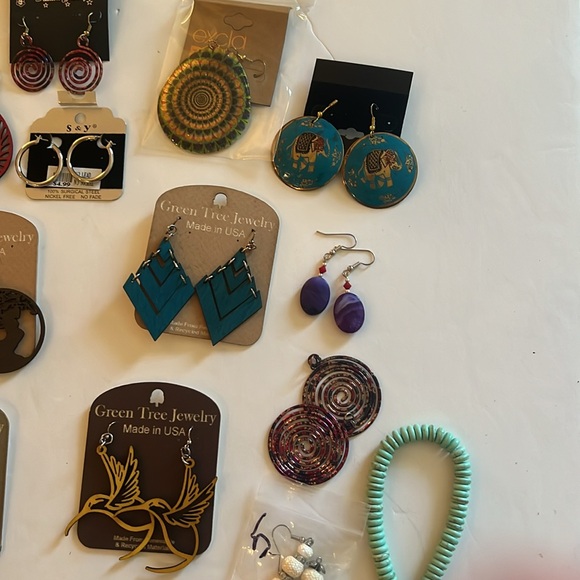 Earrings Lot- 17 Pairs New - Picture 3 of 8